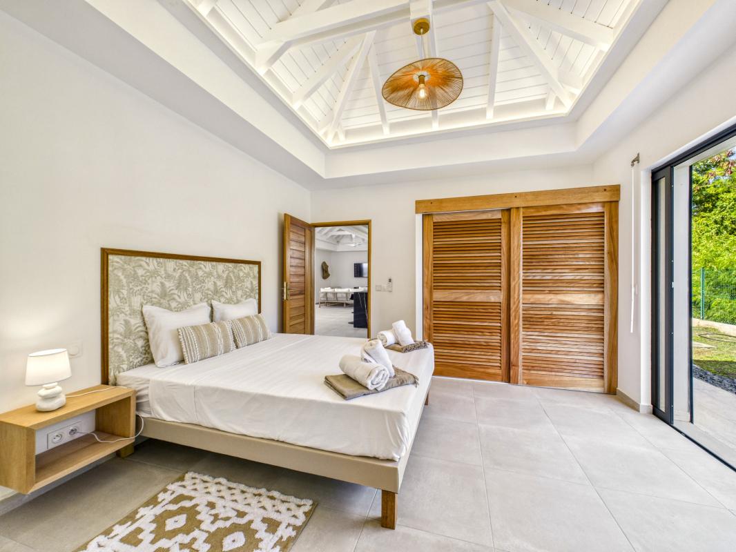 24.Location Villa piscine Saint François Guadeloupe_Chambre 1